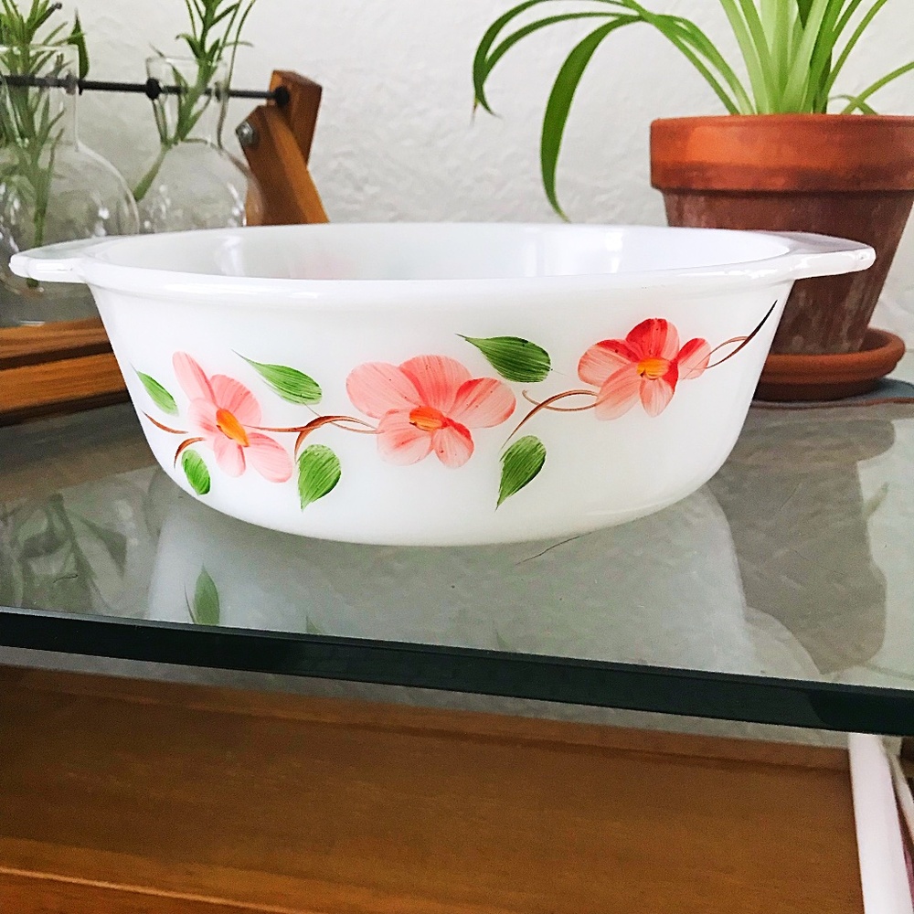 Anchor Hocking Fire King Gay Fad 1.5 Qt. Casserole Dish Dogwood Blossom 50s MCM